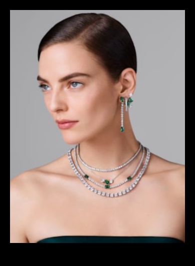 גלקסיה נוצצת: צאו למסע של זוהר עם ה-Glactic Chokers שלנו