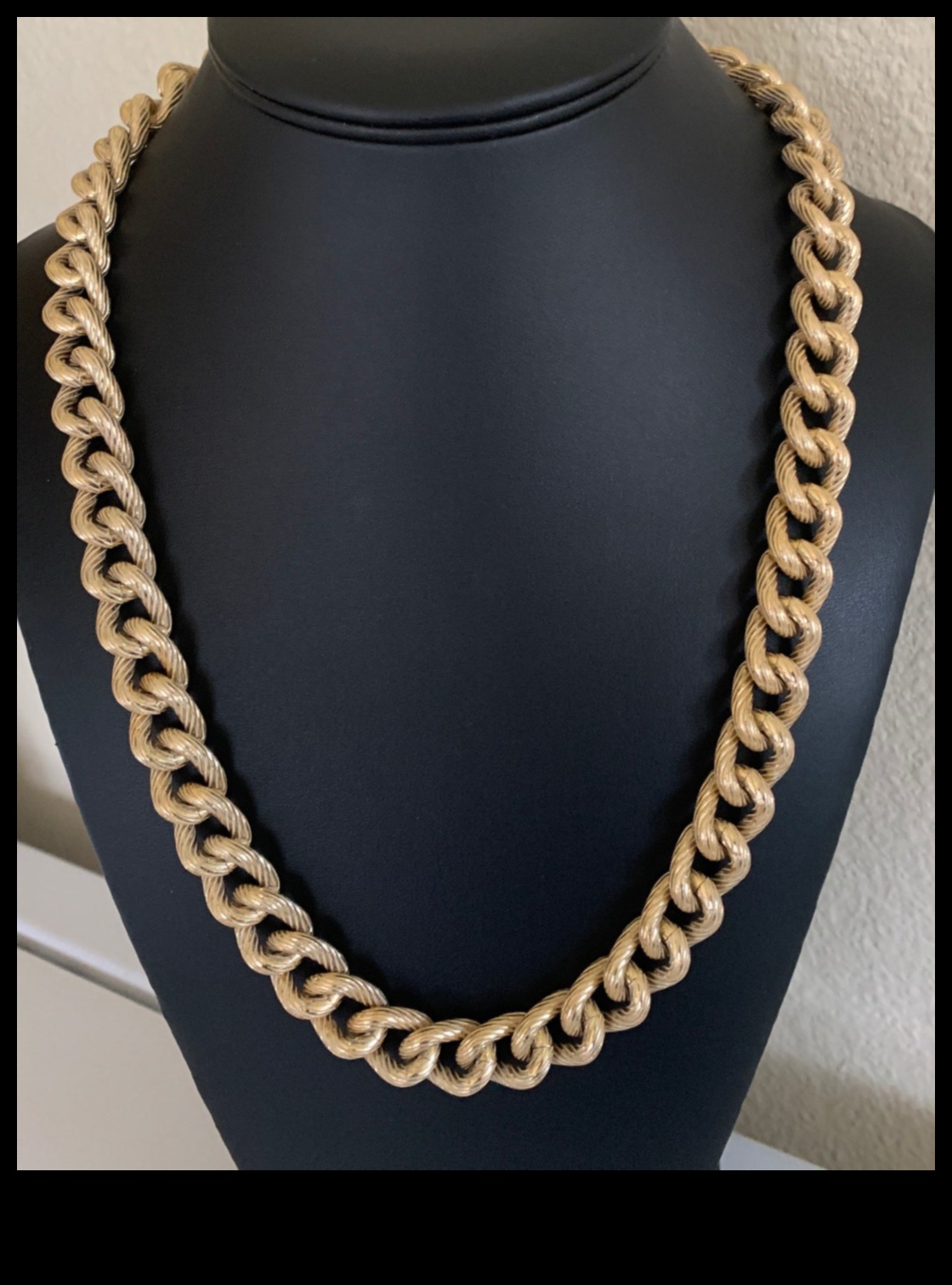 קישורים זוהרים: קשר את הסגנון שלך בזהב