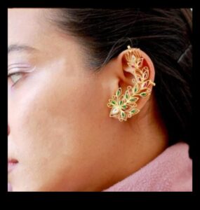 פאר מפוסל: אמצו אומנות עם עיצובי העגילים המפוסלים שלנו