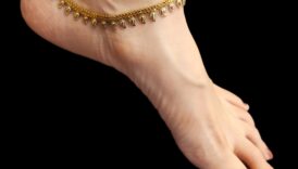 אלגנטיות מבעבעת: מסנוור בתסיסה של צמידי רגליים