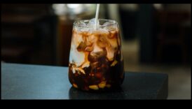 לגימה ולצנן: יצירת אורח חיים מרענן לקפה עם בירה קרה